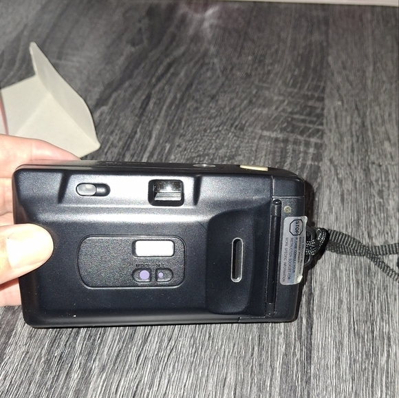 Vintage- Canon Snappy EL 35mm Camera - Picture 2 of 8